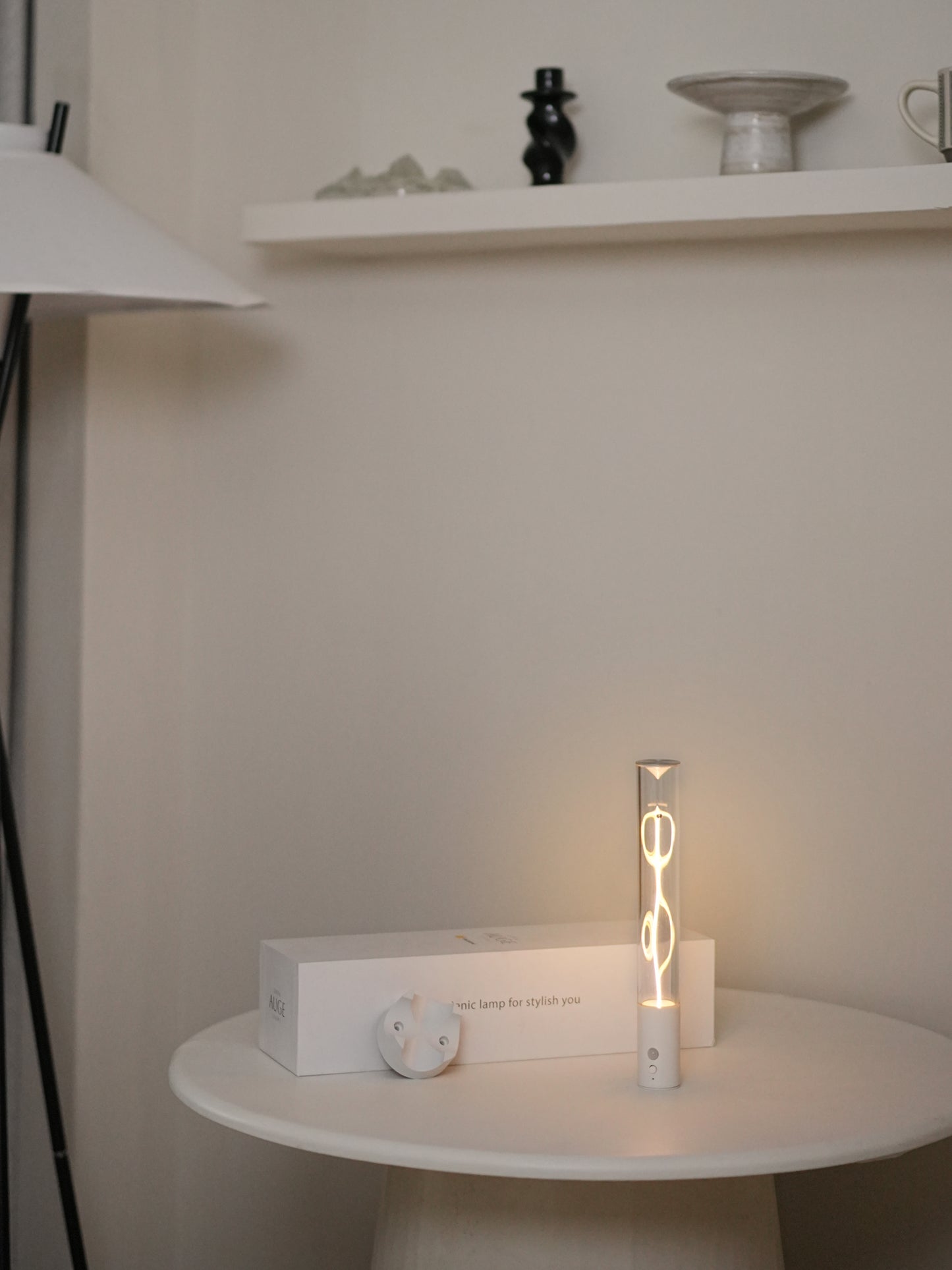 Fila Sensor - Rechargeable Wall Sconce - White